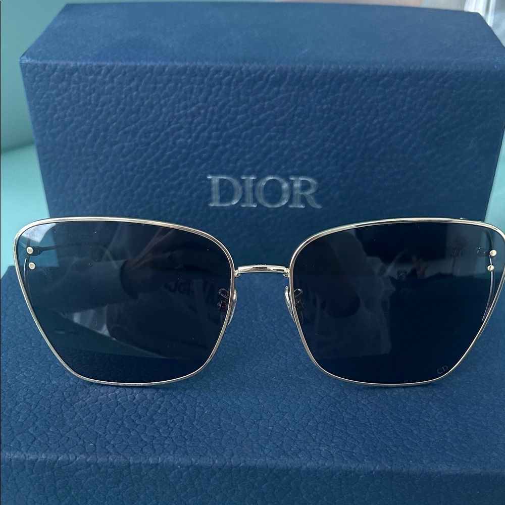 Dior Women's Sunglasses with Gold Frame and Black Lenses